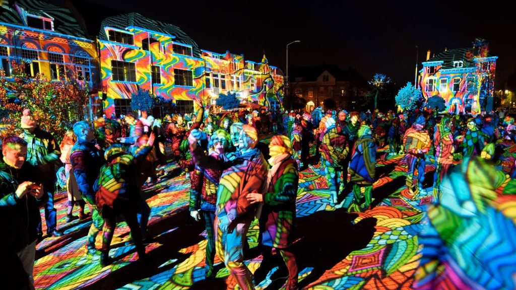 Ghent light festival will continue this weekend despite large crowds