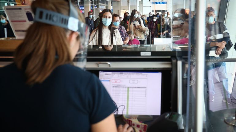 Fake PCR tests lead to court hearings for 160 air passengers
