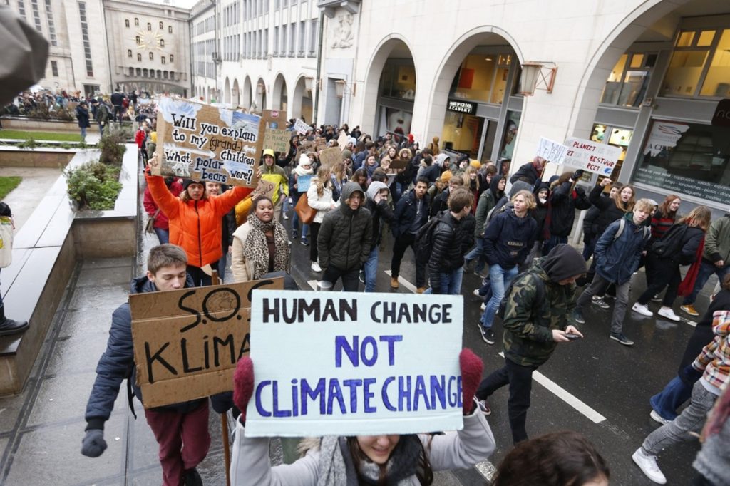 Europeans see climate change as top challenge for the EU