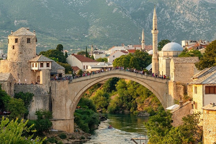 Why Bosnia is (probably) not headed for war