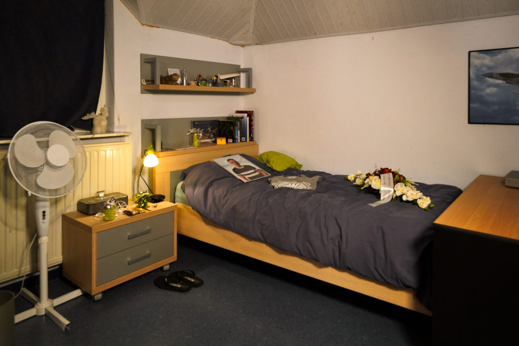 Empty rooms of young road victims put on booking website to raise awareness