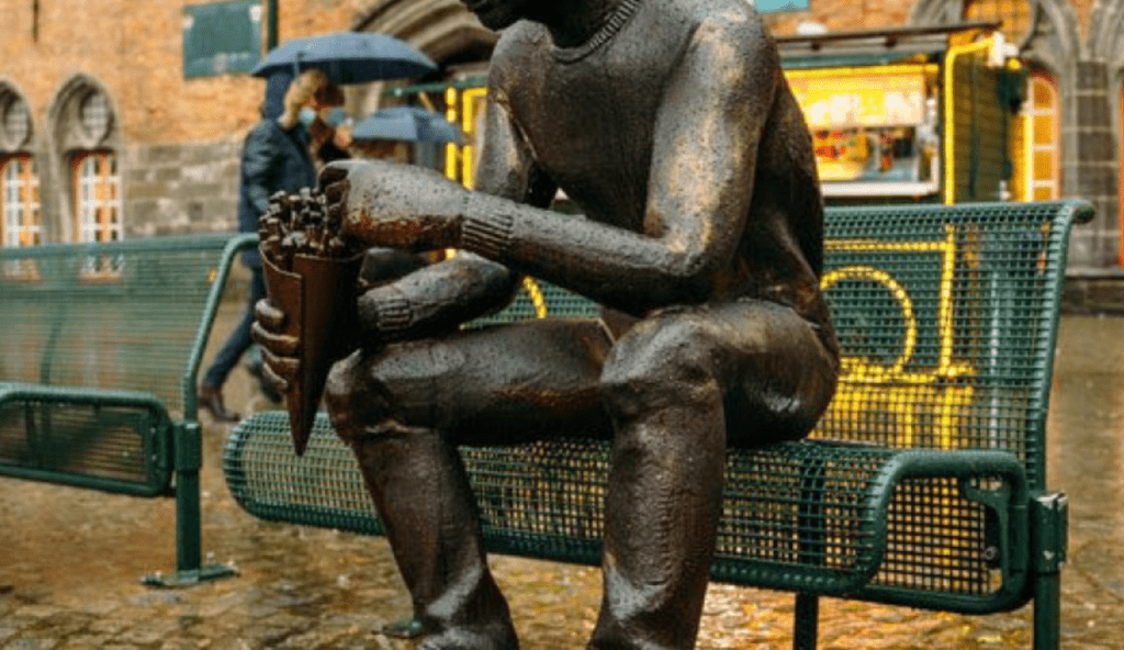 ‘Week of the Friet’: New statue of man eating Belgian fries unveiled in Bruges