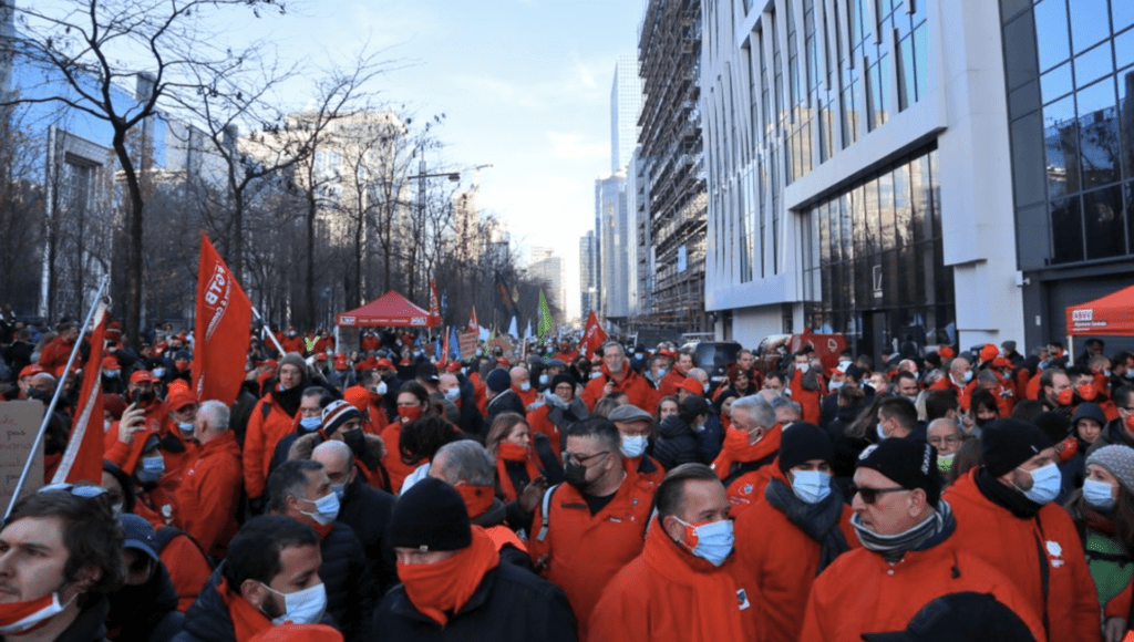 Prices are skyrocketing, but wages aren’t: Unions protest at Brussels North Station