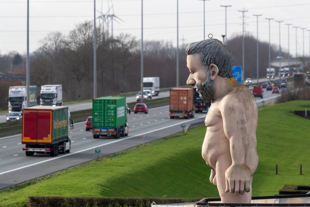 Naked cyclops on Belgian E17 motorway sold for nearly €30,000