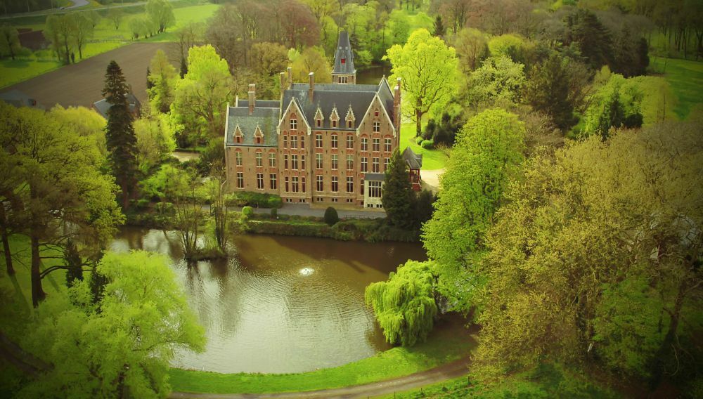 Major renovation for historic Flemish castle