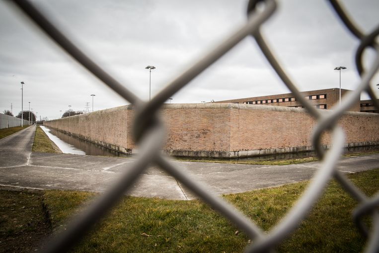 Prison overcrowding in Belgium delays application of ‘shorter sentences’