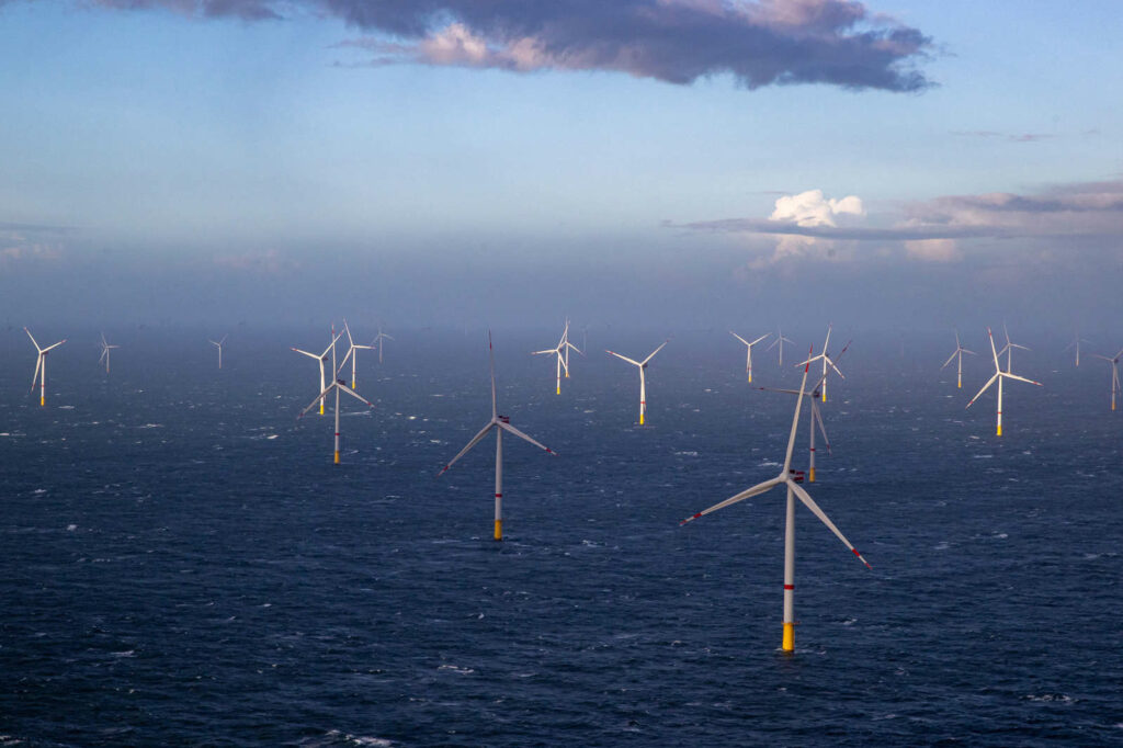 Storm shuts down all wind turbines in sea for first time
