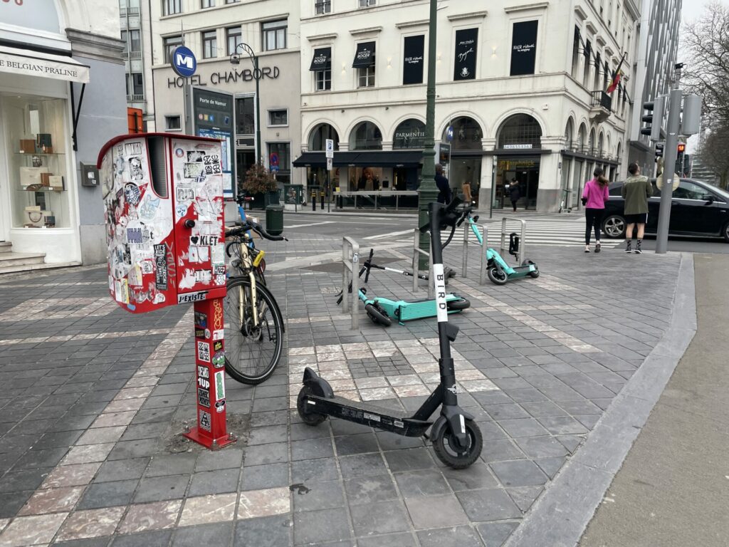 Electric scooters to be forbidden on pavements and for riders under 16