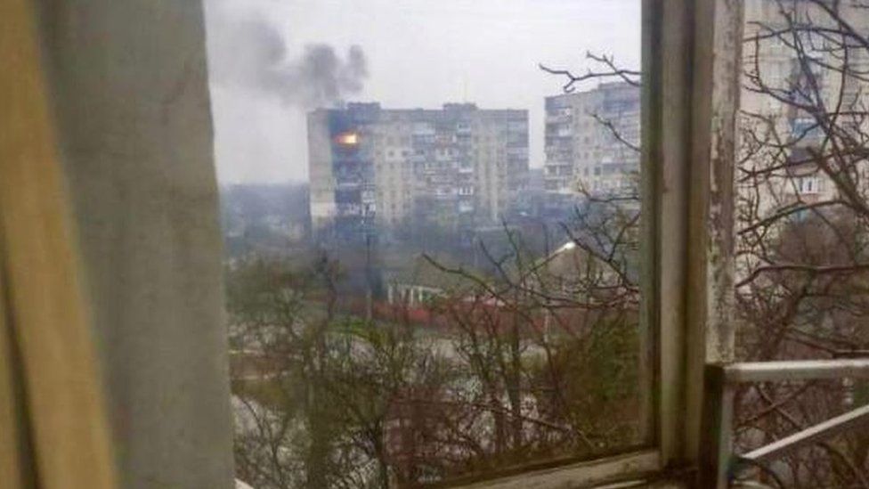 Ukraine: Mariupol civilian evacuation hampered by continuous shelling