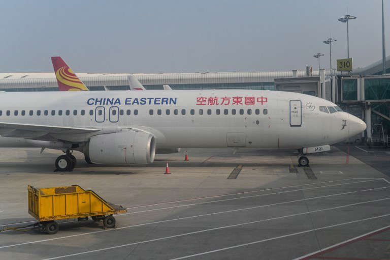 Chinese plane crashes with 132 people on board