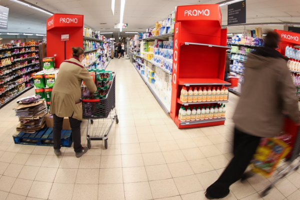 Farmers worry over price wars as Jumbo supermarkets open in Belgium