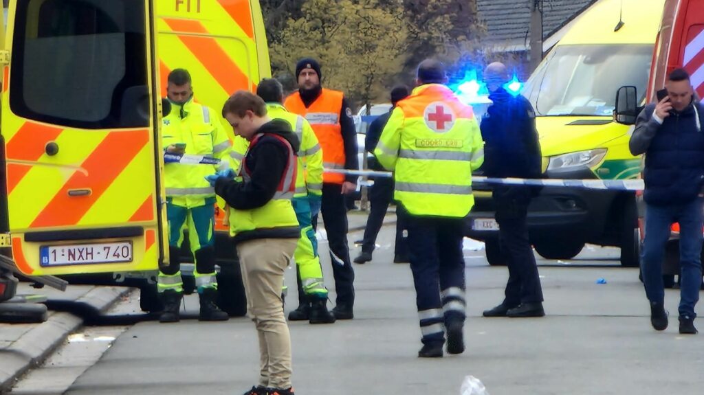 Car ploughs into carnival crowd at Strépy, 6 dead and 20 injured