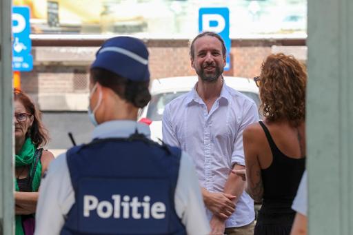 Arrested Dutch anti-vaxxer Willem Engel remains in prison