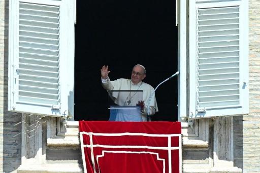 War in Ukraine: Pope Francis renews calls for end to conflict