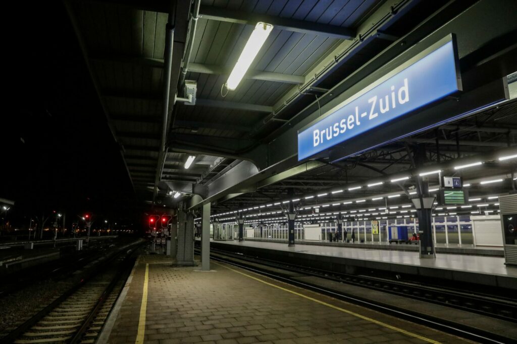 Ostend-Brussels train stopped for hours after emergency brake pulled for no reason