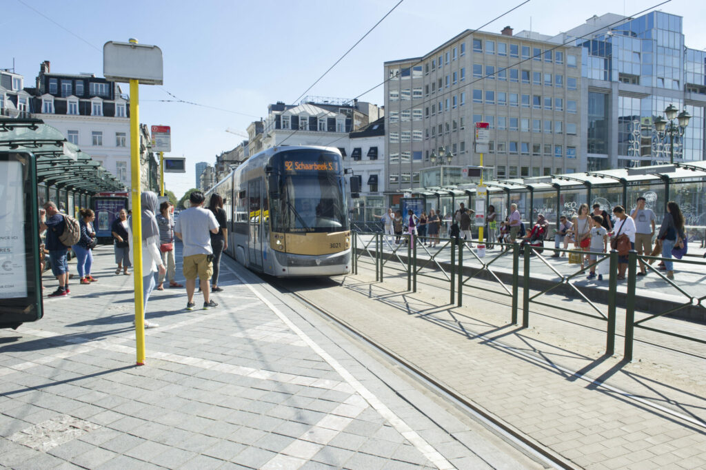 Brussels trams and buses get audio announcement system