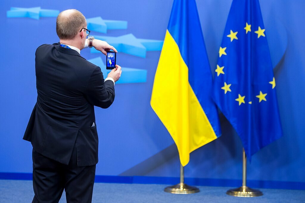The Eastern Partnership policy framework supports Ukraine’s candidate status