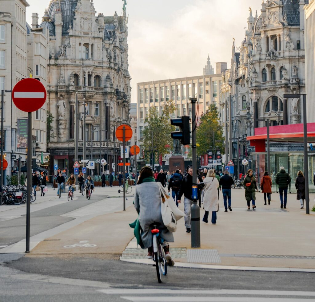 Antwerp gets network of e-bikes to get rural population out of the car