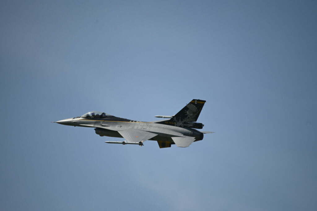 Charleroi to continue to service American F-16 jets
