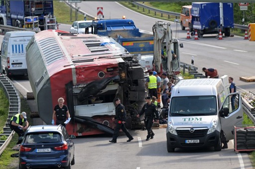 Germany: 250-tonne crane deployed to right overturned train