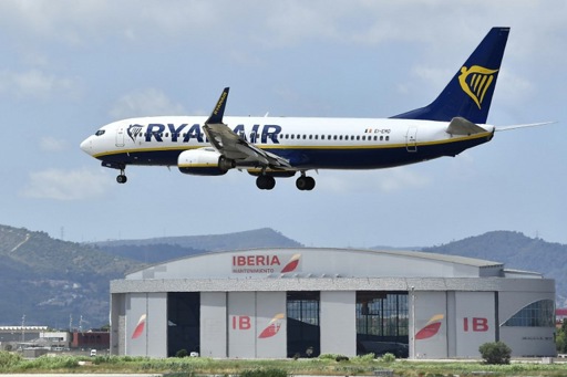 Ryanair strikes deal with French and Spanish pilots