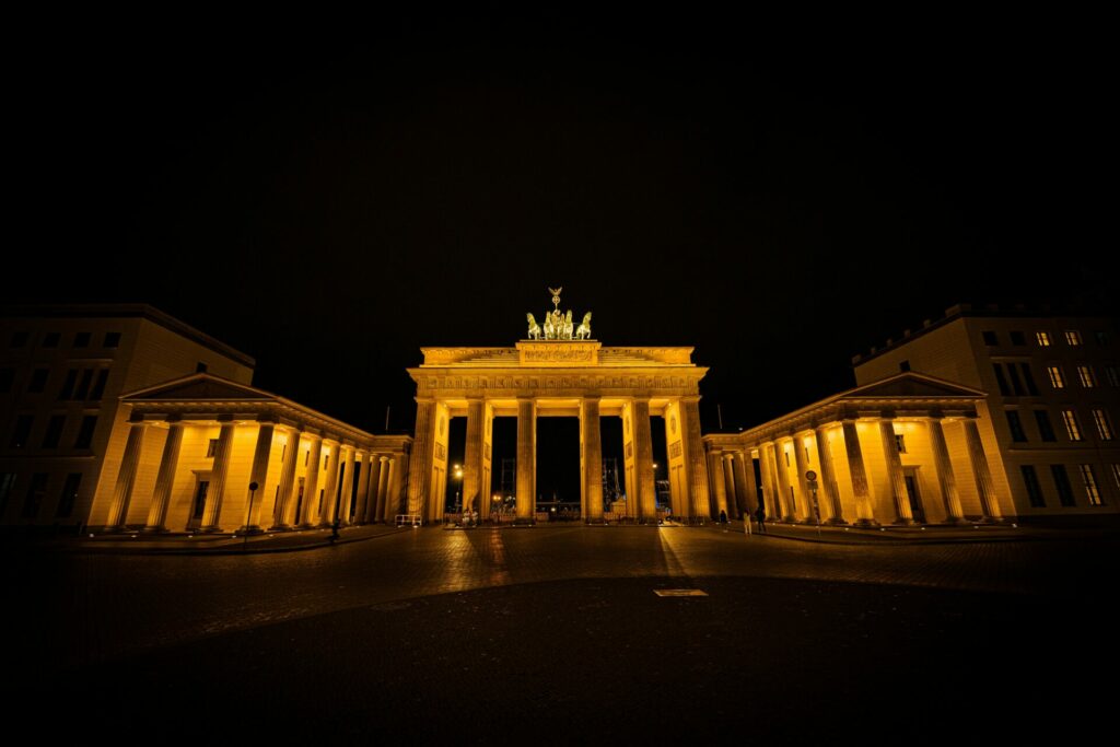 Berlin unplugs major monuments in bid to save energy