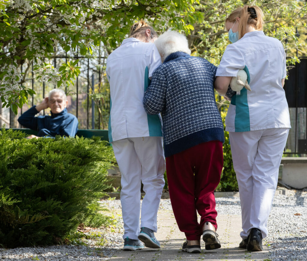 Fewer residents in French-speaking nursing homes due to Covid-19
