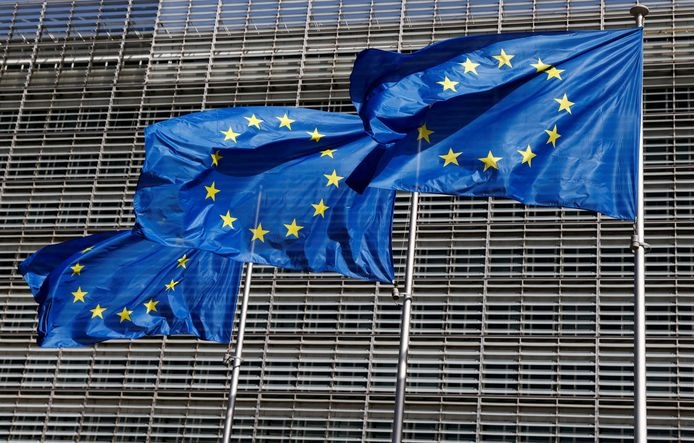 EU agrees to open accession negotiations with Albania and Macedonia