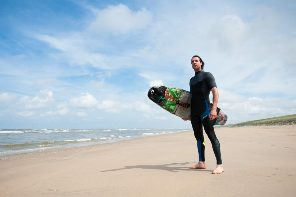 Surfing between Brussels and Amsterdam to raise awareness of plastic pollution
