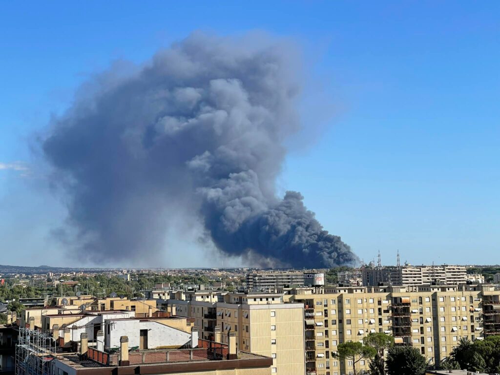 Massive fire ravages Rome again in suspected arson