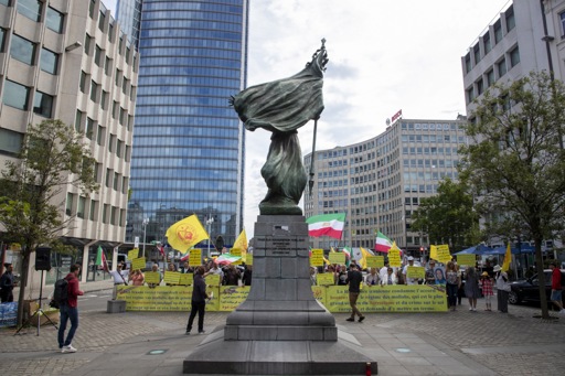 Protesters denounce Belgian-Iranian prisoner-transfer treaty yet again