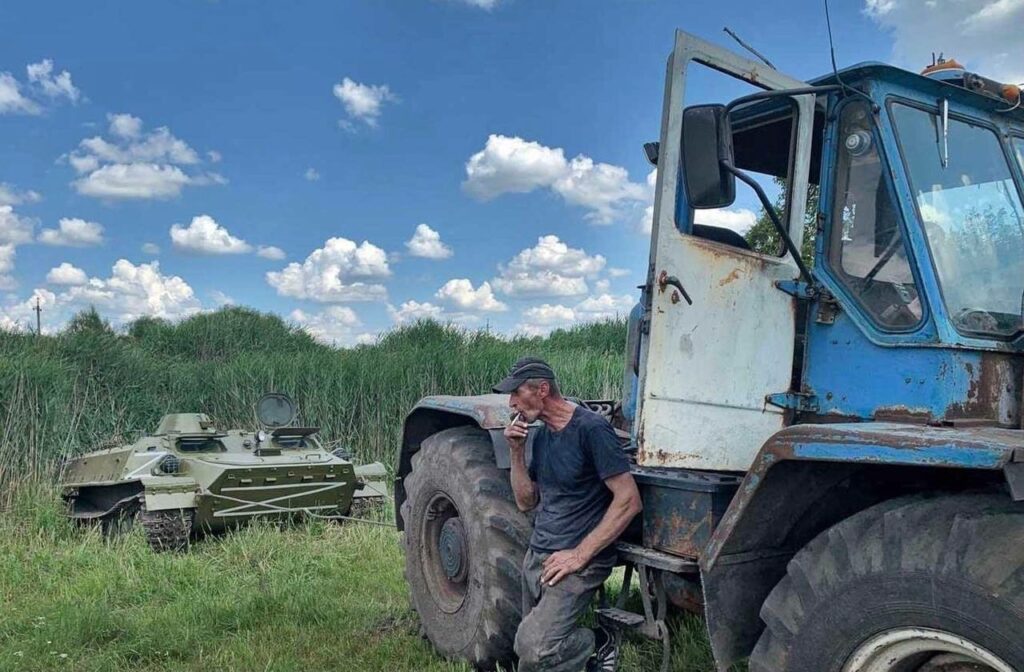 Ukraine celebrates its tank-towing farmer