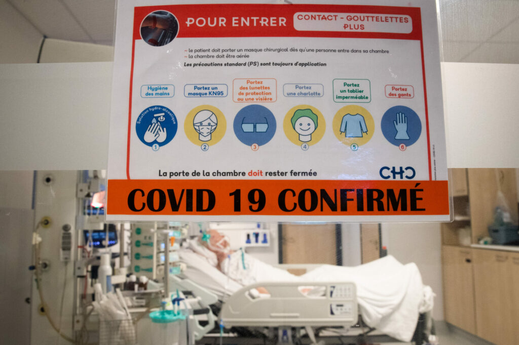 More than 4,300 daily Covid-19 cases and 1,300 hospitalised patients