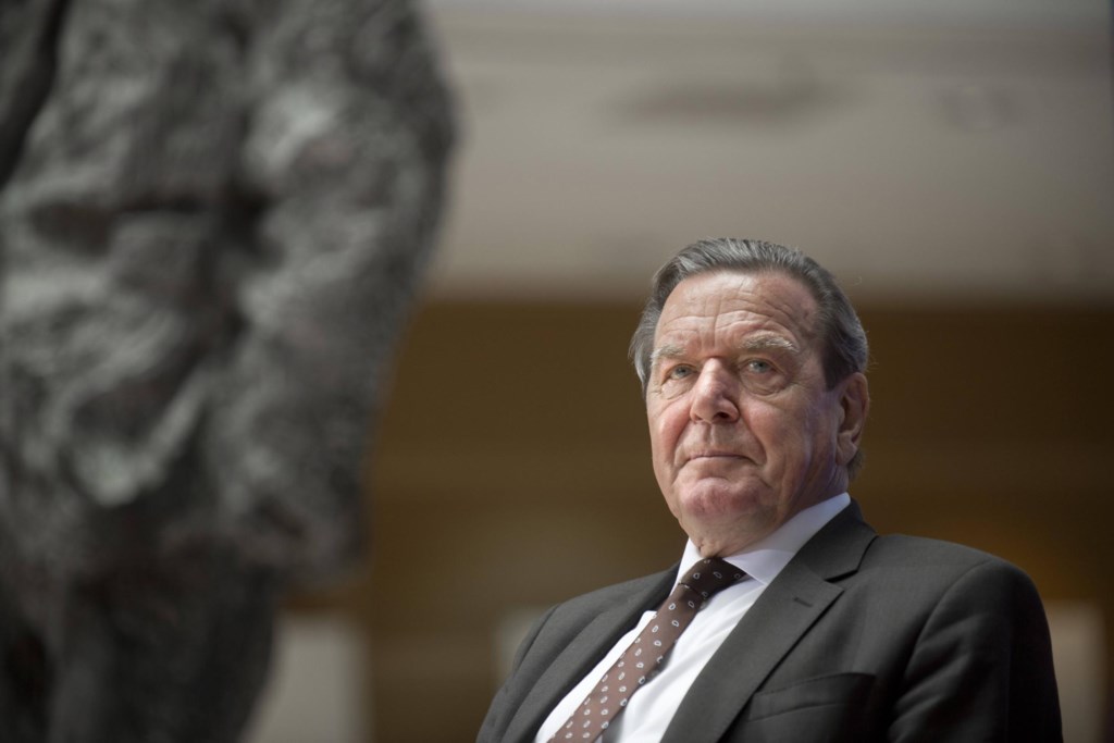 Ex-chancellor Gerhard Schröder: 'Kremlin willing to negotiate'