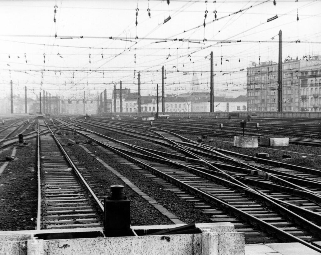 Secrets of Brussels trains stations revealed in new photo exhibition