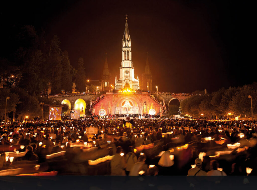 Lourdes: Thousands of pilgrims celebrate Assumption