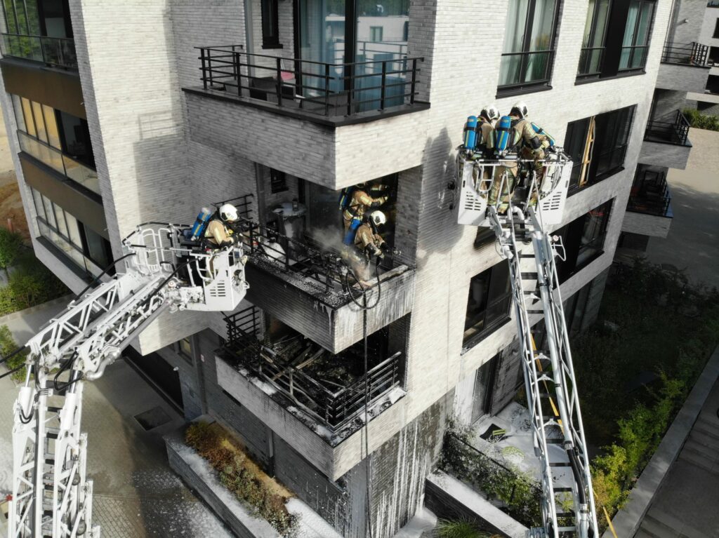 Two apartments in Uccle uninhabitable after fire