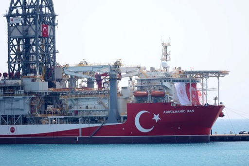 Turkey resumes offshore drilling for oil and gas
