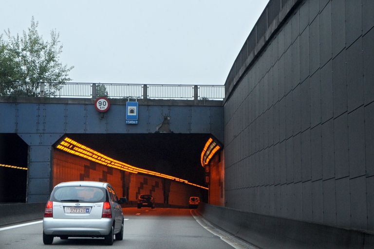 Man dies after being hit by car in Ring Road tunnel