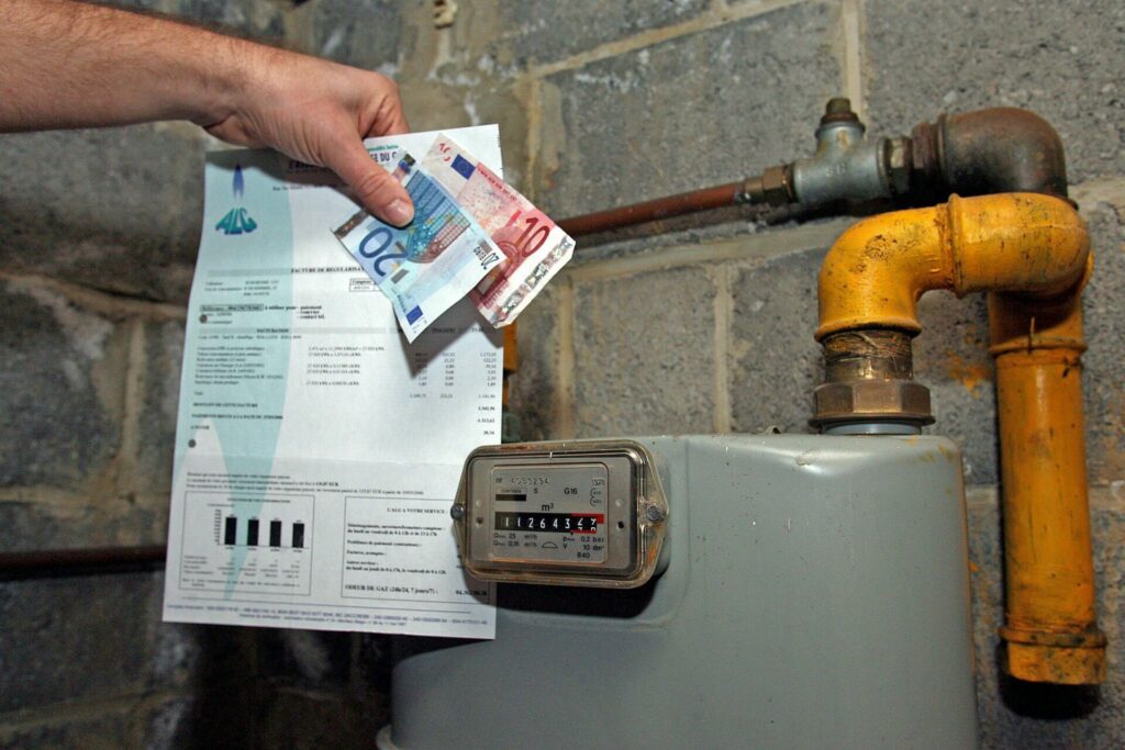 'Get a grip': Energy bills exceed monthly wage in 16 countries, including Belgium