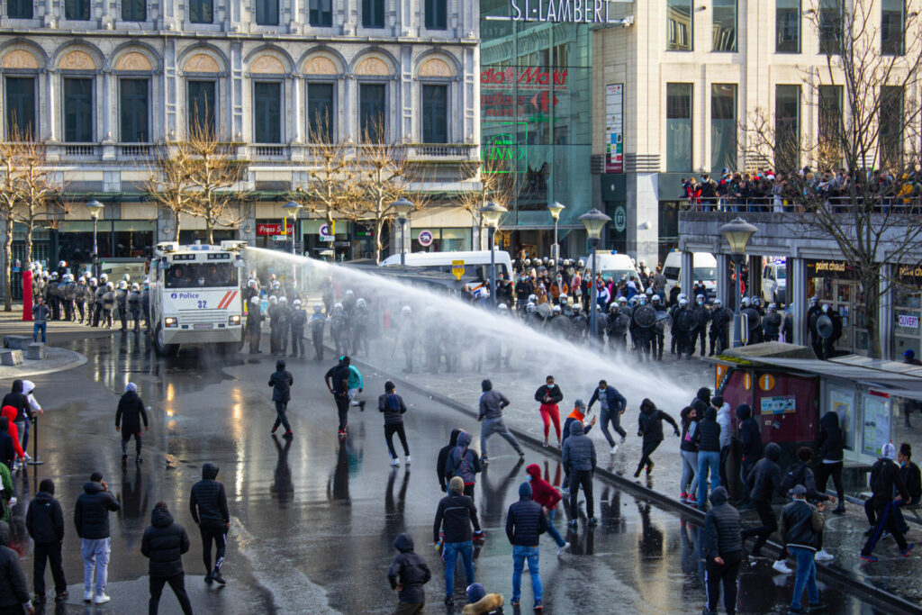 Rioters 'acting under guise of free speech' can be preventively excluded from demonstrations