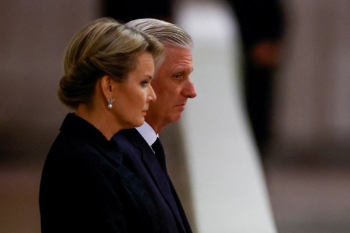 King Philippe and Queen Mathilde visited coffin of Elizabeth II