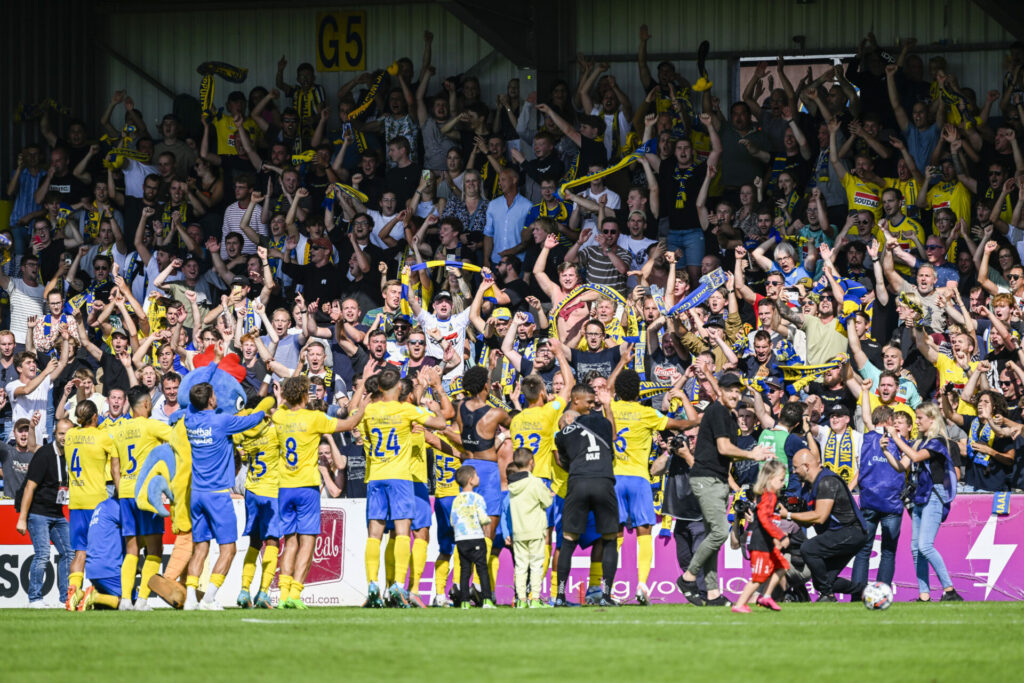 104 Mons V Rsc Anderlecht Jupiler League Stock Photos, High-Res Pictures,  and Images - Getty Images