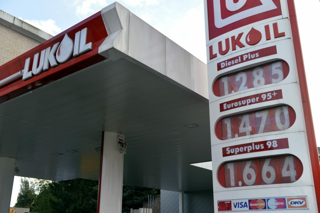 Lukoil president dies after 'falling from hospital window' in Moscow