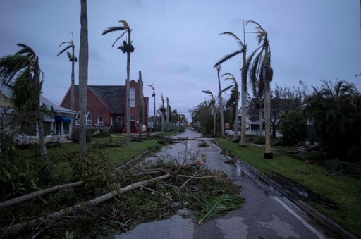 United States: "Deadliest hurricane in Florida's history" leaves a trail of devastation