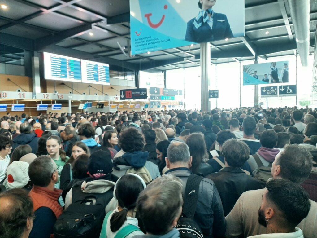 Surprise strike causes chaos at Charleroi airport