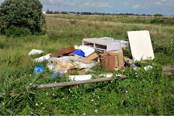 Hidden cameras to tackle illegal rubbish dumping in Flemish Brabant