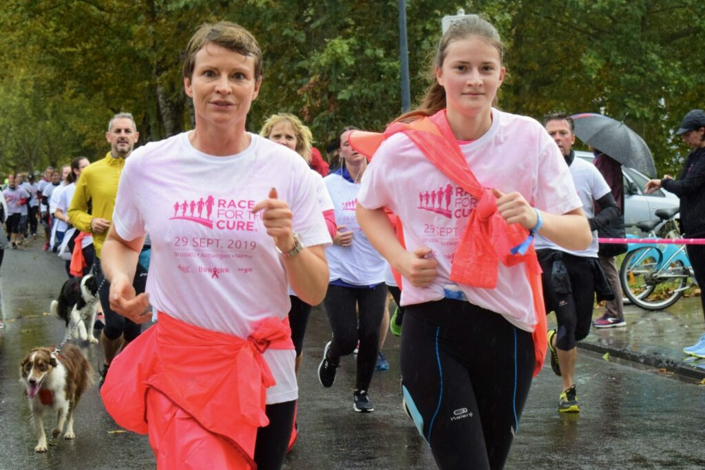 1,700 people take part in Brussels run against breast cancer