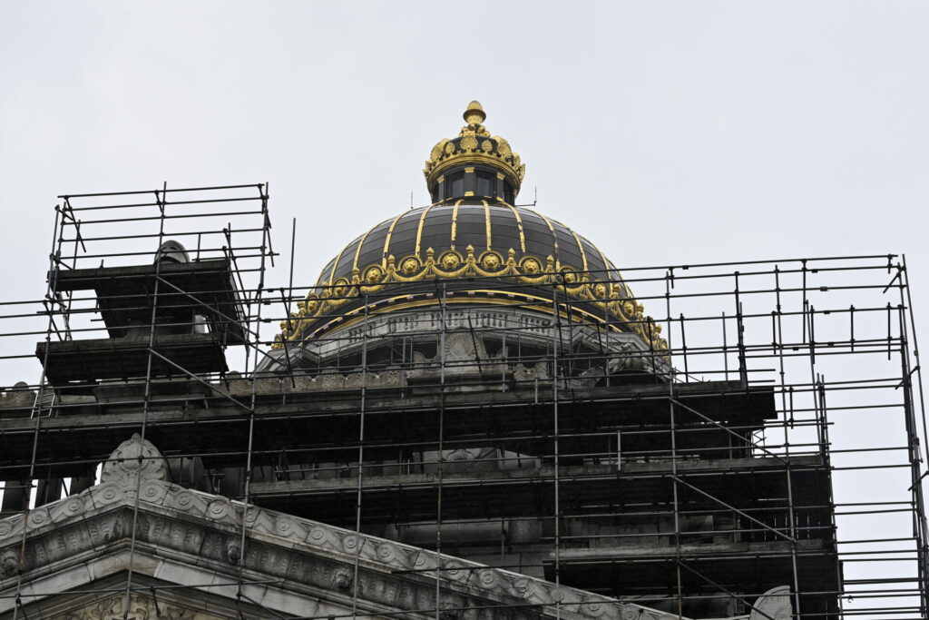 Ceiling in Brussels Justice Palace collapses: Transfer of detainees halted