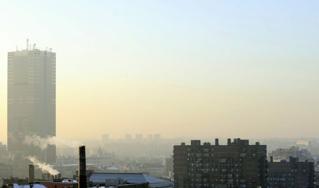 Citizens sue regional governments over failing air quality